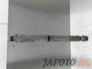 Gebruikte Schokbreker links-achter Daihatsu Terios (J1) 1.3 16V DVVT 4x2 Prijs € 14,99 Margeregeling aangeboden door Japoto Parts B.V.