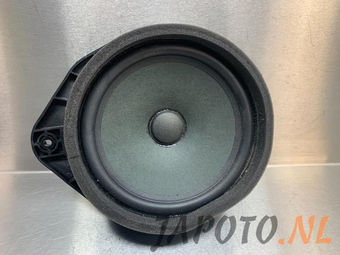 Speaker van een Daewoo Aveo 1.3 D 16V 2012