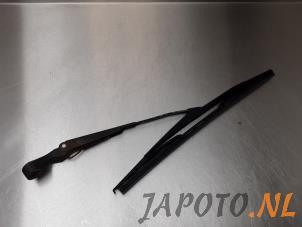 Gebruikte Ruitenwisserarm achter Subaru Legacy Wagon (BG) 2.2i GX 16V 4x4 Prijs € 14,95 Margeregeling aangeboden door Japoto Parts B.V.