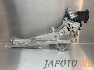Gebruikte Raammechaniek 4Deurs rechts-voor Toyota Verso 2.0 16V D-4D-F Prijs € 59,00 Margeregeling aangeboden door Japoto Parts B.V.