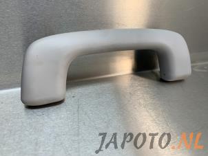 Gebruikte Handgreep Hyundai i20 (GBB) 1.0 T-GDI 100 12V Prijs € 5,20 Margeregeling aangeboden door Japoto Parts B.V.