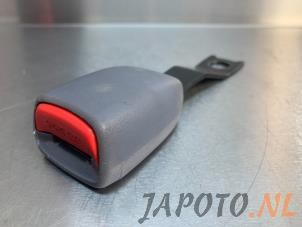 Gebruikte Veiligheidsgordel Insteek rechts-voor Daihatsu Terios (J1) 1.3 16V 4x4 Prijs € 14,99 Margeregeling aangeboden door Japoto Parts B.V.