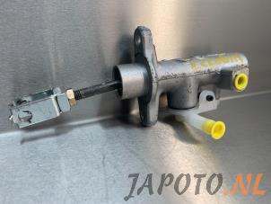 Gebruikte Koppeling Hoofd Cilinder Daihatsu Terios (J2) 1.5 16V DVVT 4x2 Euro 4 Prijs € 34,95 Margeregeling aangeboden door Japoto Parts B.V.
