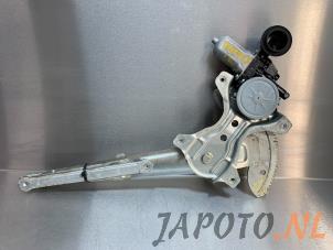 Gebruikte Ruitmechaniek 4Deurs links-achter Daihatsu Terios (J2) 1.5 16V DVVT 4x2 Euro 4 Prijs € 49,95 Margeregeling aangeboden door Japoto Parts B.V.