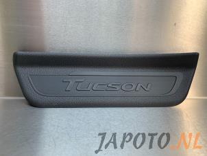 Nieuwe Bekleding achterinstap Hyundai Tucson (TL) 1.6 GDi 16V 2WD Prijs € 19,00 Inclusief btw aangeboden door Japoto Parts B.V.