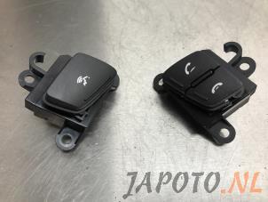 Gebruikte Telefoon Module Kia Venga 1.6 CVVT 16V Prijs € 20,95 Margeregeling aangeboden door Japoto Parts B.V.