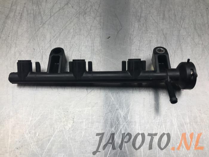 Gebruikte Injector brug Daihatsu Sirion 2 (M3) 1.0 12V DVVT Prijs € 20,95 Margeregeling aangeboden door Japoto Parts B.V.