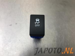 Gebruikte Schakelaar ESP Isuzu D-Max (TFR/TFS) 2.5 D Twin Turbo 4x4 Prijs € 12,64 Inclusief btw aangeboden door Japoto Parts B.V.