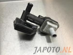 Gebruikte Vacuum ventiel Mazda 3 (BM/BN) 2.0 SkyActiv-G 120 16V Prijs € 29,95 Margeregeling aangeboden door Japoto Parts B.V.