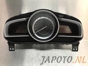Gebruikte Tellerklok Mazda 2 (DJ/DL) 1.5 SkyActiv-G 90 Prijs € 99,99 Margeregeling aangeboden door Japoto Parts B.V.