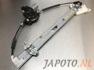 Gebruikte Ruitmechaniek 4Deurs rechts-voor Mazda 2 (DJ/DL) 1.5 SkyActiv-G 90 Prijs € 49,95 Margeregeling aangeboden door Japoto Parts B.V.