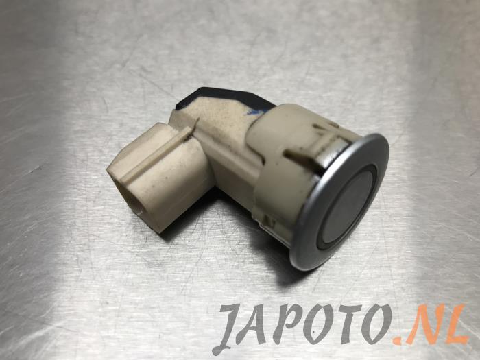 PDC Sensor van een Mazda 2 (DJ/DL) 1.5 SkyActiv-G 90 2017