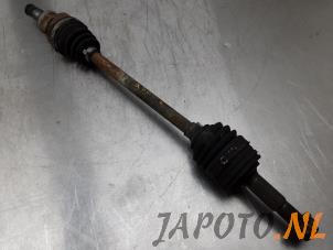 Gebruikte Aandrijfas links-voor Toyota Aygo (B10) 1.0 12V VVT-i Prijs € 49,99 Margeregeling aangeboden door Japoto Parts B.V.
