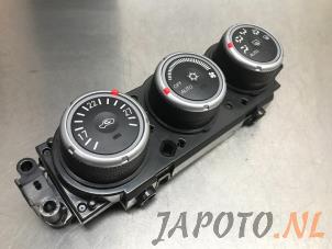 Gebruikte Chaufage Bedieningspaneel Mitsubishi ASX 1.6 MIVEC 16V Prijs € 34,95 Margeregeling aangeboden door Japoto Parts B.V.