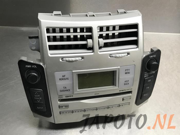 Radio CD player Toyota Yaris