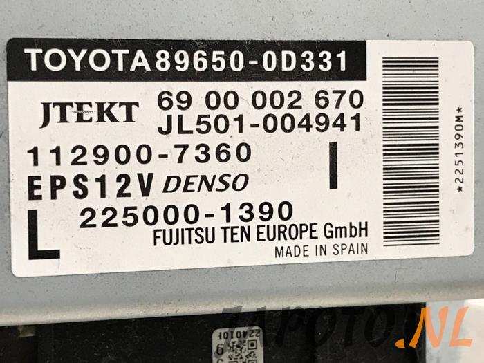Stuurbekrachtiging Computer van een Toyota Yaris III (P13) 1.5 16V Hybrid 2014