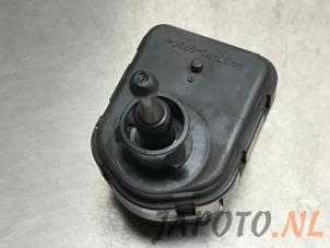 Gebruikte Koplampmotor Lexus CT 200h 1.8 16V Prijs € 26,20 Margeregeling aangeboden door Japoto Parts B.V.