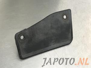 Gebruikte Spatlap Lexus CT 200h 1.8 16V Prijs € 13,64 Margeregeling aangeboden door Japoto Parts B.V.