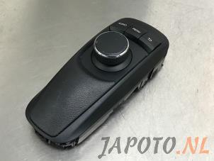 Gebruikte Regelunit Multi Media Lexus CT 200h 1.8 16V Prijs € 62,95 Margeregeling aangeboden door Japoto Parts B.V.