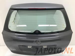 Gebruikte Achterklep Toyota Avensis Wagon (T25/B1E) 1.8 16V VVT-i Prijs € 199,00 Margeregeling aangeboden door Japoto Parts B.V.