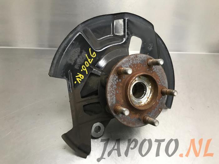 Wielnaaf voor van een Mazda CX-5 I (KE,GH) 2.0 SkyActiv-G 16V 2WD 2015