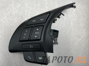 Gebruikte Radiobediening Stuur Mazda CX-5 (KE,GH) 2.0 SkyActiv-G 16V 2WD Prijs € 49,99 Margeregeling aangeboden door Japoto Parts B.V.