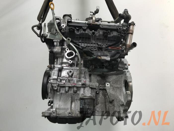Motor van een Toyota Yaris III (P13) 1.5 16V Hybrid 2019