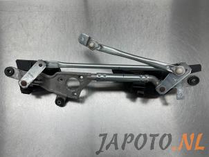Gebruikte Ruitenwis Mechaniek Nissan Pixo (D31S) 1.0 12V Prijs € 75,00 Margeregeling aangeboden door Japoto Parts B.V.