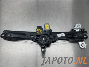 Gebruikte Ruitmechaniek 4Deurs links-voor Nissan Qashqai (J11) 1.5 dCi DPF Prijs € 49,00 Margeregeling aangeboden door Japoto Parts B.V.