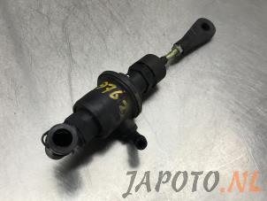Gebruikte Koppeling Hoofd Cilinder Kia Sportage (SL) 2.0 CVVT 16V 4x2 Prijs € 19,95 Margeregeling aangeboden door Japoto Parts B.V.