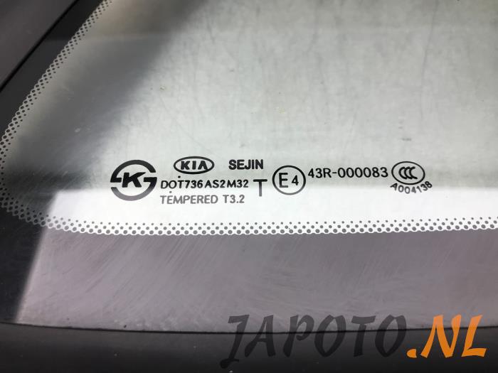 Extra Ruit 4Deurs rechts-achter van een Kia Carens IV (RP) 1.6 GDI 16V 2013
