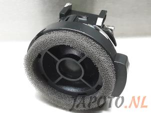 Gebruikte Tweeter Toyota Yaris III (P13) 1.5 16V Hybrid Prijs € 10,45 Margeregeling aangeboden door Japoto Parts B.V.