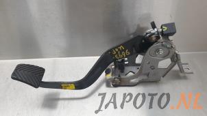 Gebruikte Koppelingspedaal Kia Carens IV (RP) 1.6 GDI 16V Prijs € 49,95 Margeregeling aangeboden door Japoto Parts B.V.