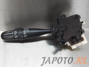 Gebruikte Schakelaar Licht Daihatsu Terios (J2) 1.5 16V DVVT 4x2 Euro 4 Prijs € 34,99 Margeregeling aangeboden door Japoto Parts B.V.