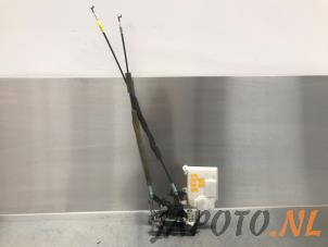 Gebruikte Deurslot Mechaniek 4Deurs rechts-achter Mazda CX-7 2.3 MZR DISI Turbo 16V Prijs € 52,45 Margeregeling aangeboden door Japoto Parts B.V.