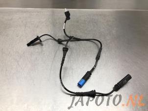 Gebruikte Sensor ABS Toyota Supra (DB) 3.0 GR Turbo 24V Prijs € 30,45 Margeregeling aangeboden door Japoto Parts B.V.