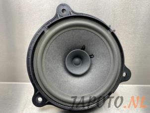 Gebruikte Speaker Nissan NV 200 Evalia (M20M) 1.6 16V Prijs € 19,95 Margeregeling aangeboden door Japoto Parts B.V.