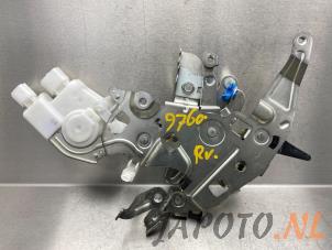 Gebruikte Deurslot Mechaniek 4Deurs rechts-voor Nissan NV 200 Evalia (M20M) 1.6 16V Prijs € 74,95 Margeregeling aangeboden door Japoto Parts B.V.