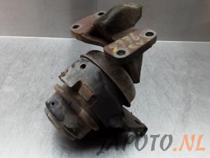 Gebruikte Motorsteun Toyota Land Cruiser (J15) 3.0 D-4D-F 16V Van Prijs € 76,17 Inclusief btw aangeboden door Japoto Parts B.V.