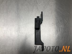 Gebruikte Keyless entry antenne Nissan Note (E12) 1.2 68 Prijs € 10,45 Margeregeling aangeboden door Japoto Parts B.V.