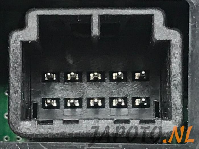 Module controlelampjes van een Kia Sportage (SL) 1.6 GDI 16V 4x2 2015