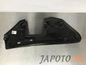 Gebruikte Motorkap Bekleding Toyota Aygo (B40) 1.0 12V VVT-i Prijs € 49,95 Margeregeling aangeboden door Japoto Parts B.V.