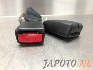 Gebruikte Veiligheidsgordel Insteek links-achter Mazda 3 (BL12/BLA2/BLB2) 1.6i MZR 16V Prijs € 14,95 Margeregeling aangeboden door Japoto Parts B.V.