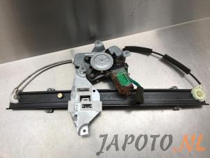 Gebruikte Ruitmechaniek 4Deurs links-achter Ssang Yong Rexton 2.7 Xdi RX/RJ 270 16V Prijs € 41,99 Margeregeling aangeboden door Japoto Parts B.V.