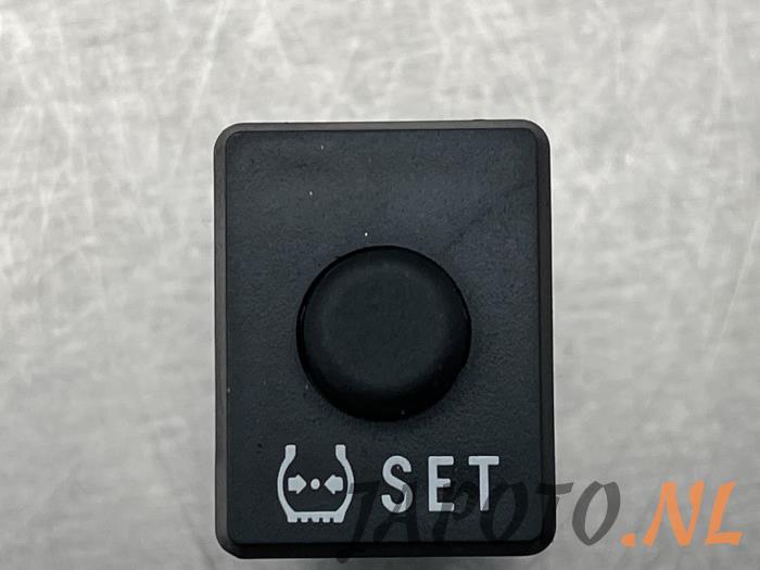 Toyota Aygo Bandenspanning schakelaars voorraad