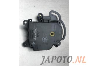 Gebruikte Kachelklep Motor Toyota Previa (R3) 2.4i 16V VVT-i Prijs € 26,24 Margeregeling aangeboden door Japoto Parts B.V.