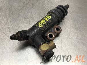 Gebruikte Koppeling Hulp Cilinder Kia Venga 1.6 CVVT 16V Prijs € 15,70 Margeregeling aangeboden door Japoto Parts B.V.