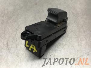 Gebruikte Schakelaar Elektrisch Raam Mazda CX-7 2.3 MZR DISI Turbo 16V Prijs € 20,95 Margeregeling aangeboden door Japoto Parts B.V.