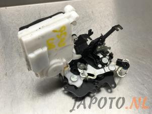 Gebruikte Deurslot Mechaniek 4Deurs links-achter Mazda CX-7 2.3 MZR DISI Turbo 16V Prijs € 52,45 Margeregeling aangeboden door Japoto Parts B.V.