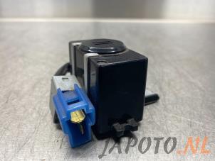 Gebruikte Alarm relais Mitsubishi Pajero Canvas Top (V6/7) 3.2 DI-D 16V Prijs € 19,95 Margeregeling aangeboden door Japoto Parts B.V.